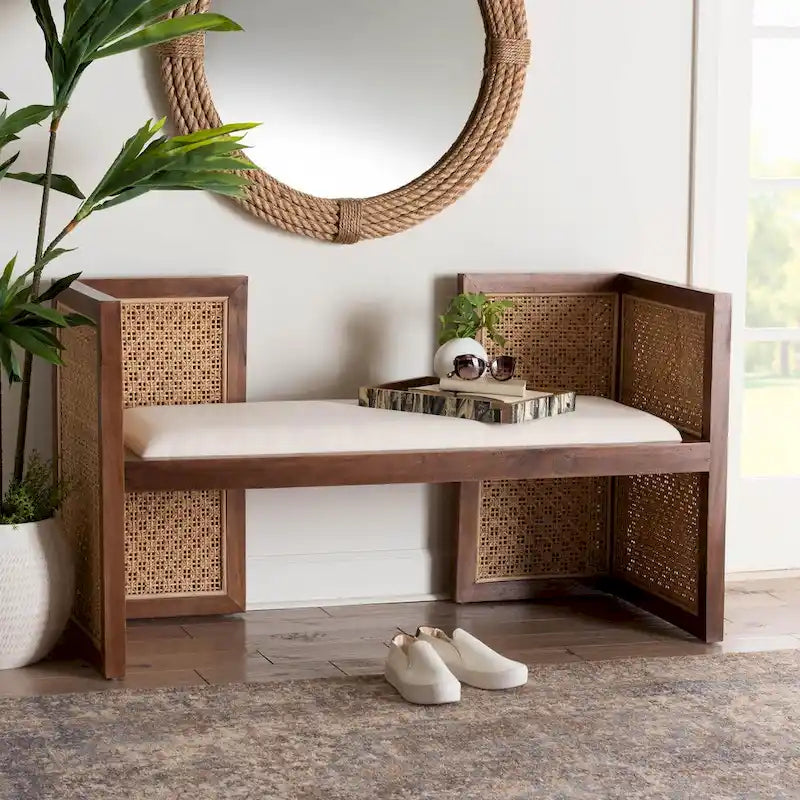 Boho-Akzentbank aus Rattan und Akazienholz - helles Honigbraun