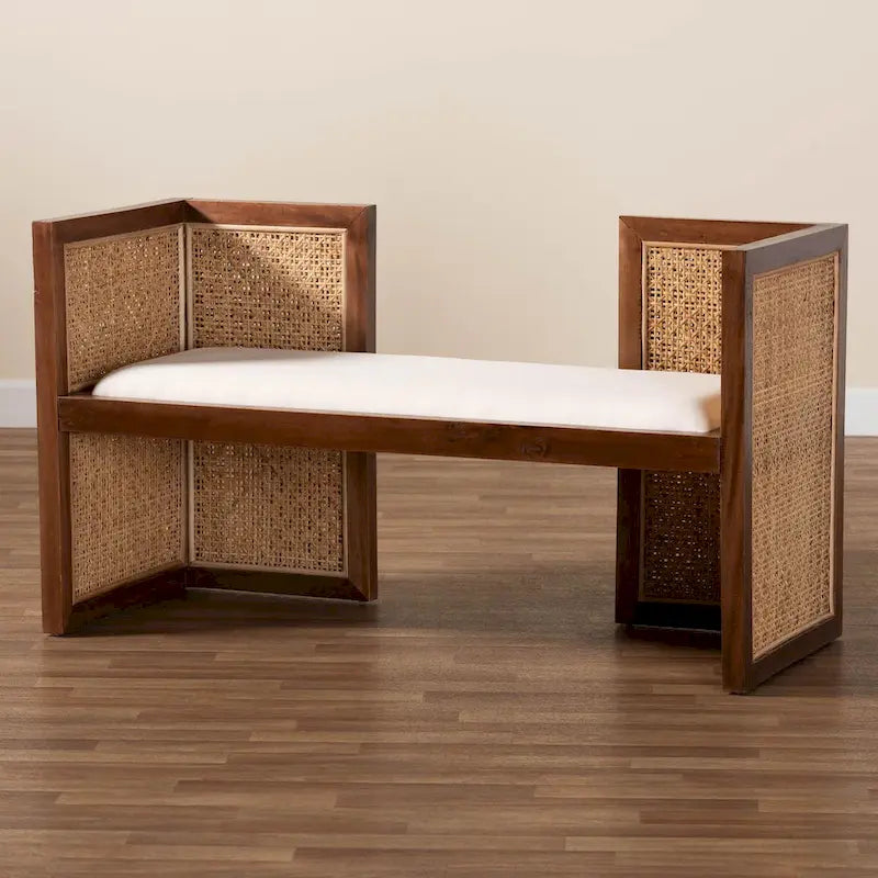 Boho-Akzentbank aus Rattan und Akazienholz - helles Honigbraun